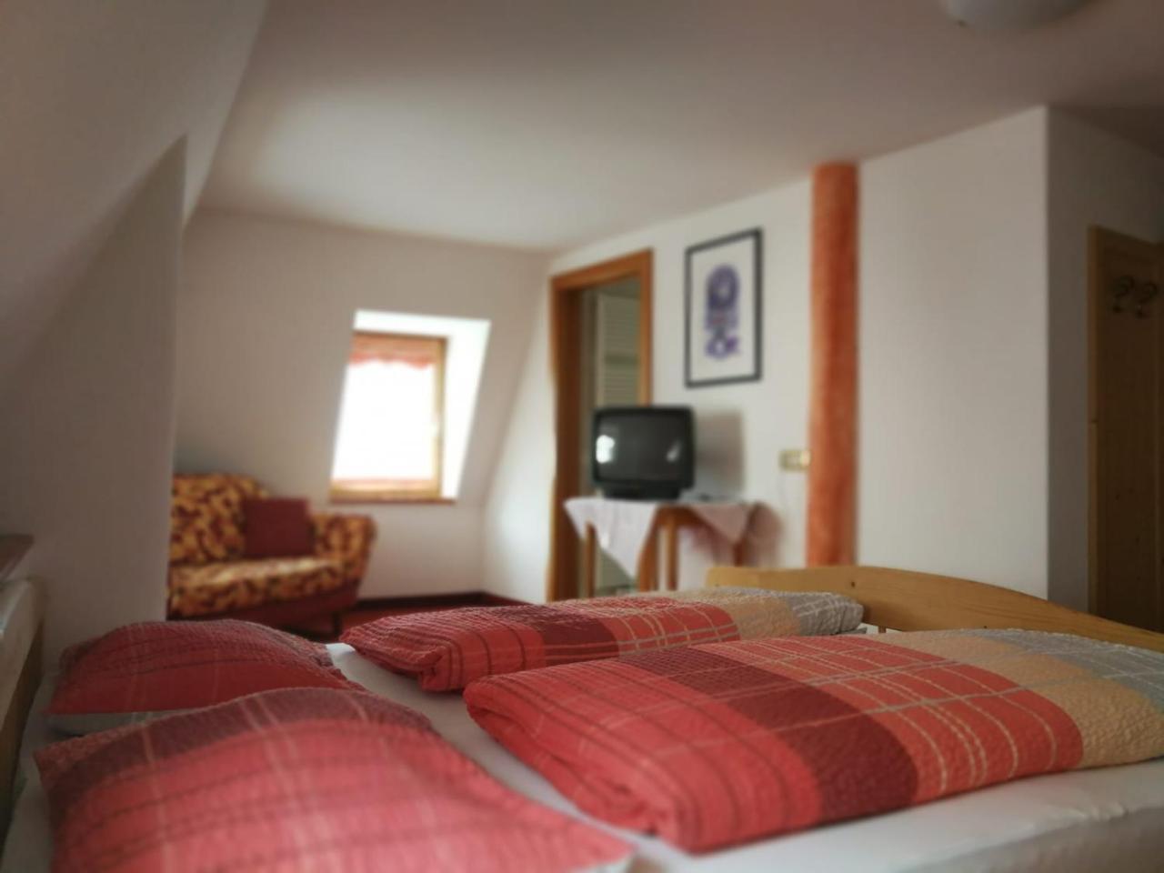 Gasthaus Weisskugel Hotel Mals Buitenkant foto