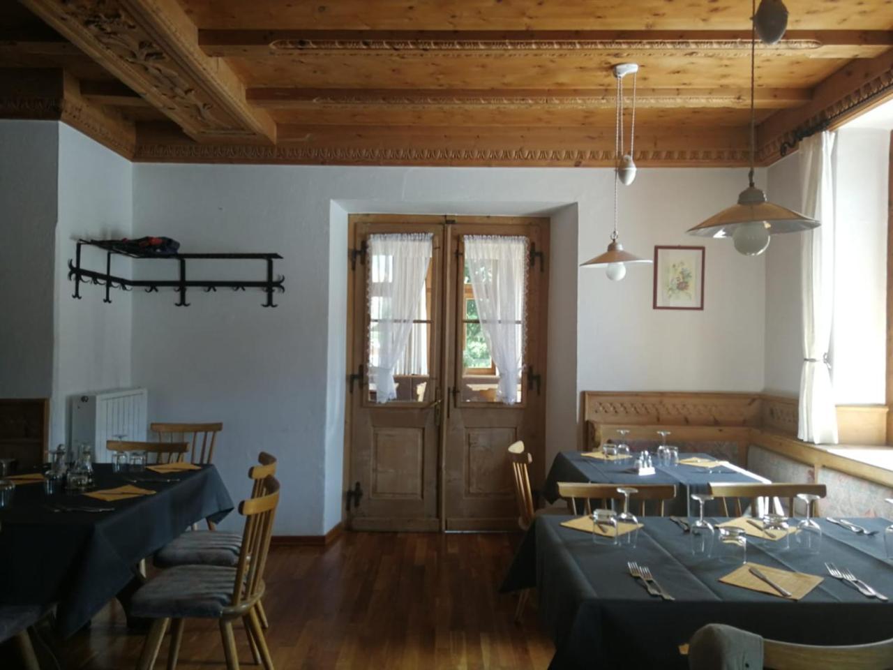Gasthaus Weisskugel Hotel Mals Buitenkant foto