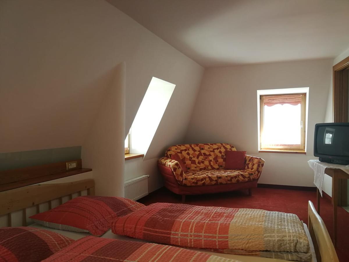 Gasthaus Weisskugel Hotel Mals Buitenkant foto